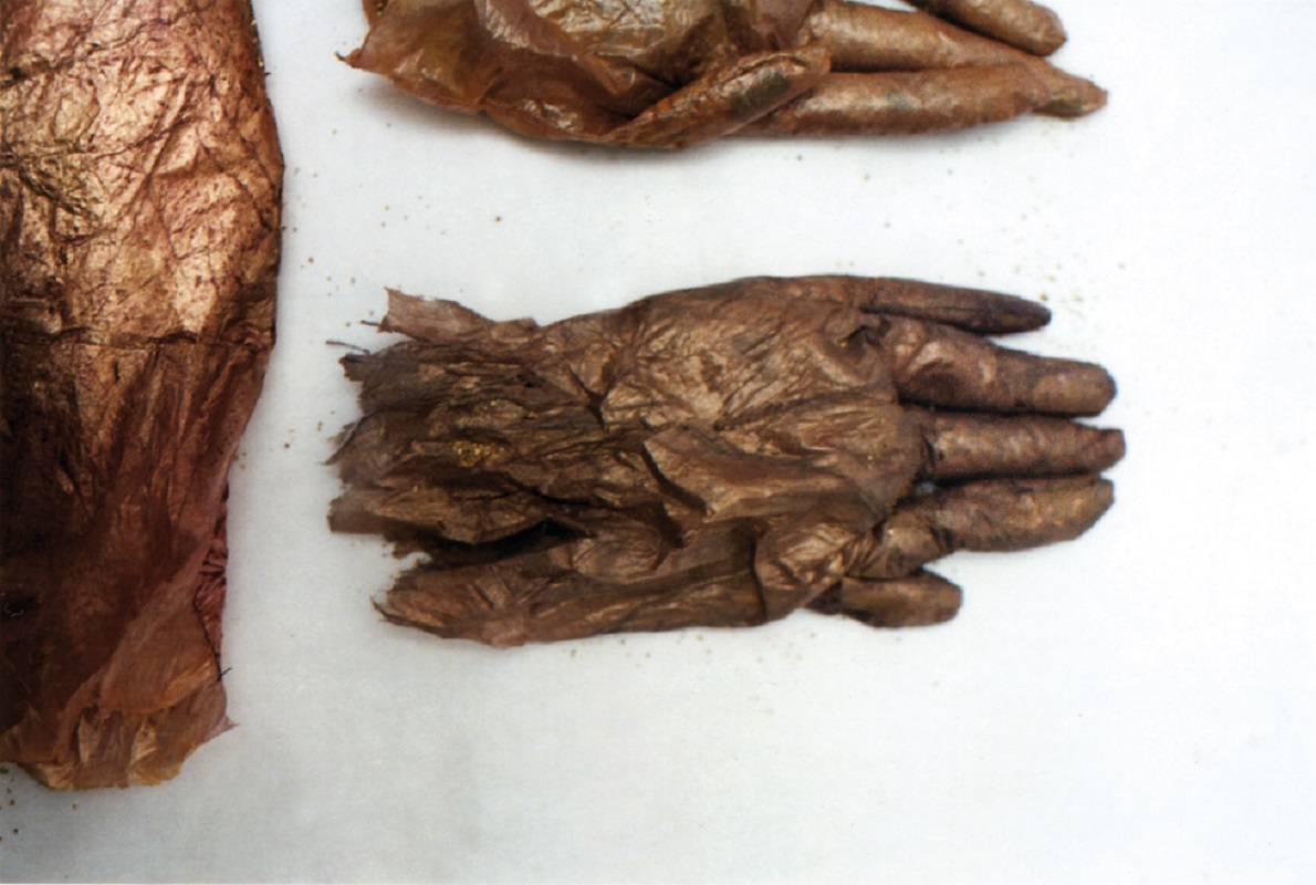 Valérie Novello - Mains sacs (détail)